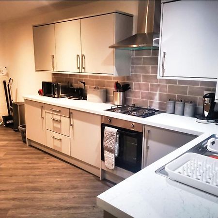 Rotherham - Rawmarsh - Great Customer Feedback - 2 Bed Bungalow - New Build - High End Furnishings - Wheel Chair Accessible - Large Enclosed Garden - Dog Friendly Екстериор снимка