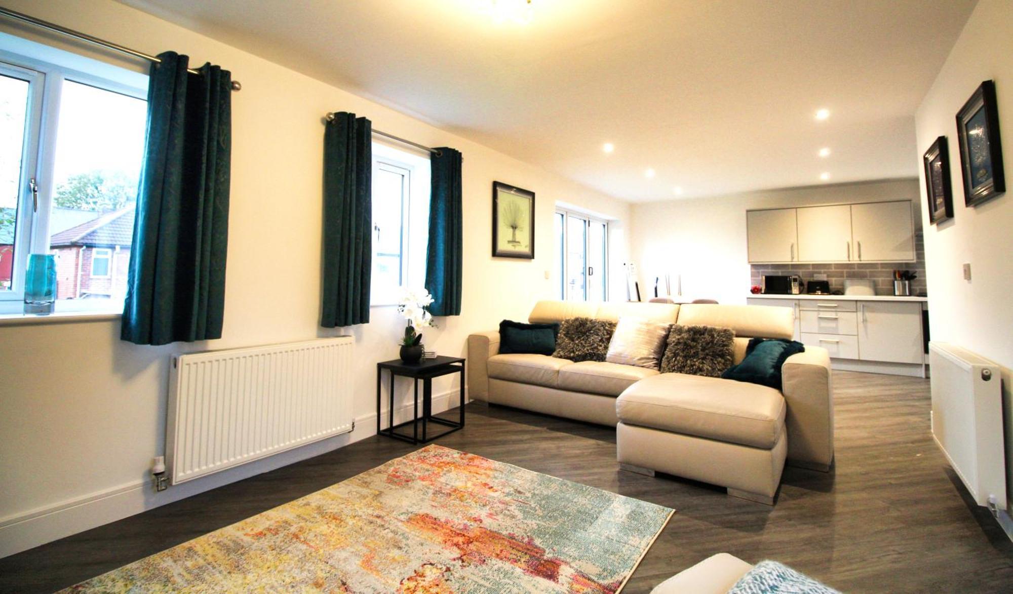 Rotherham - Rawmarsh - Great Customer Feedback - 2 Bed Bungalow - New Build - High End Furnishings - Wheel Chair Accessible - Large Enclosed Garden - Dog Friendly Екстериор снимка