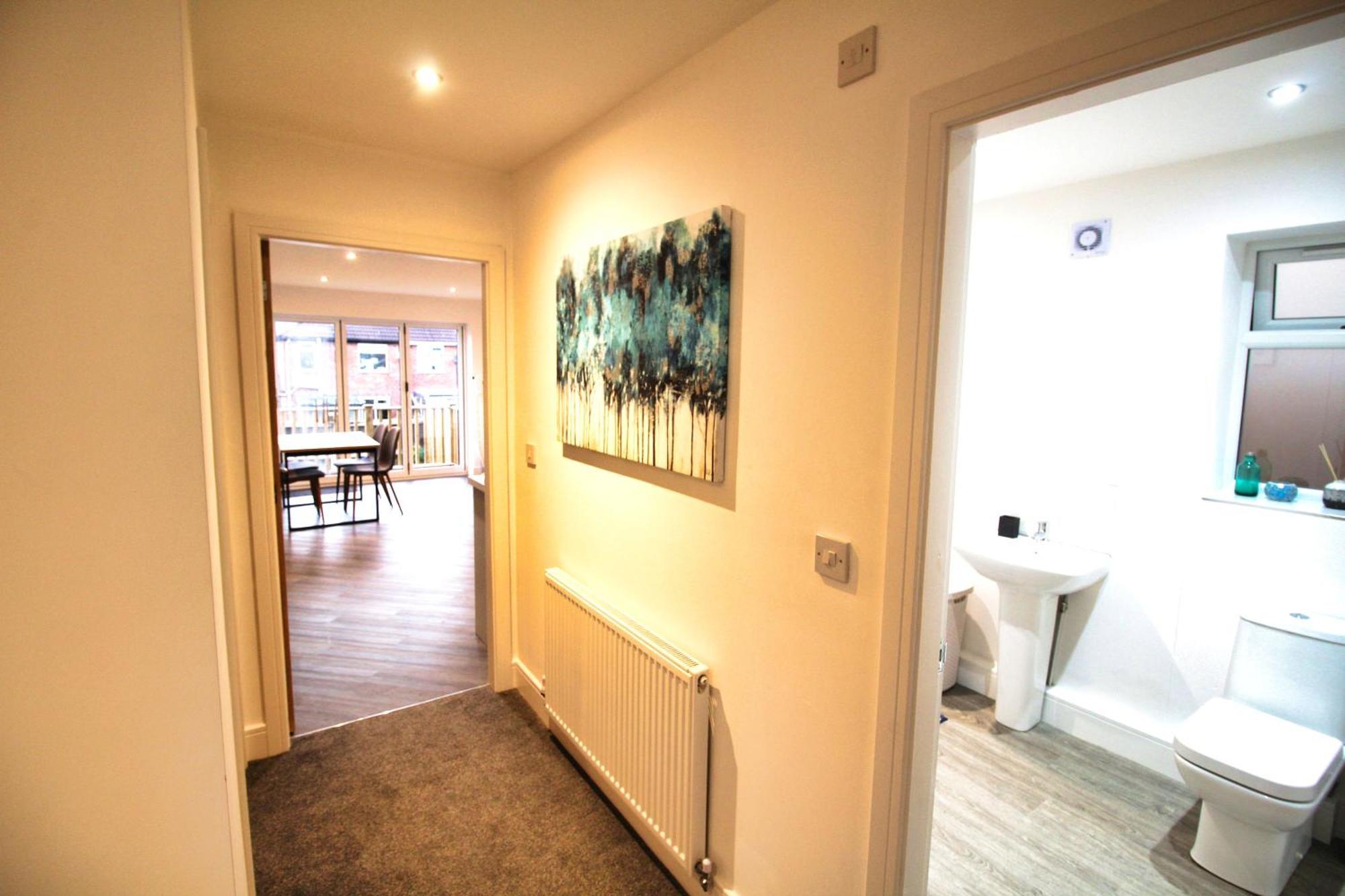 Rotherham - Rawmarsh - Great Customer Feedback - 2 Bed Bungalow - New Build - High End Furnishings - Wheel Chair Accessible - Large Enclosed Garden - Dog Friendly Екстериор снимка