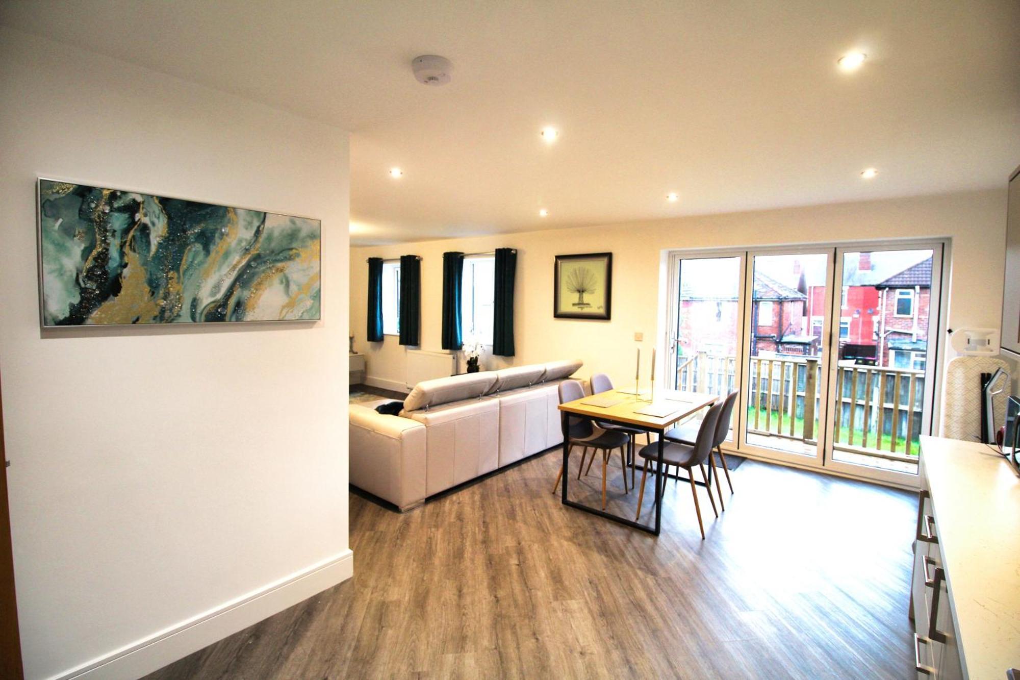 Rotherham - Rawmarsh - Great Customer Feedback - 2 Bed Bungalow - New Build - High End Furnishings - Wheel Chair Accessible - Large Enclosed Garden - Dog Friendly Екстериор снимка